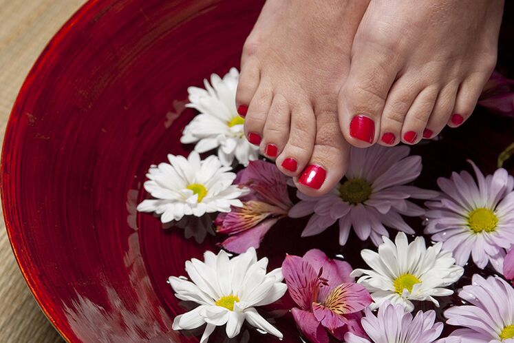Baie terapeutică pentru ciuperca unghiilor de la picioare acasă